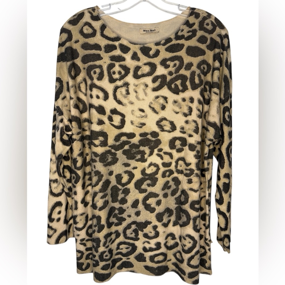 Meo Mel Stylish Leopard Print Long Sleeve Top - Large